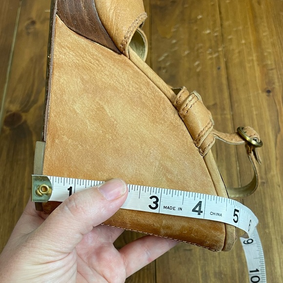 Frye Alexa cross cross tan leather wedge sandals size 9.5M - Picture 11 of 11